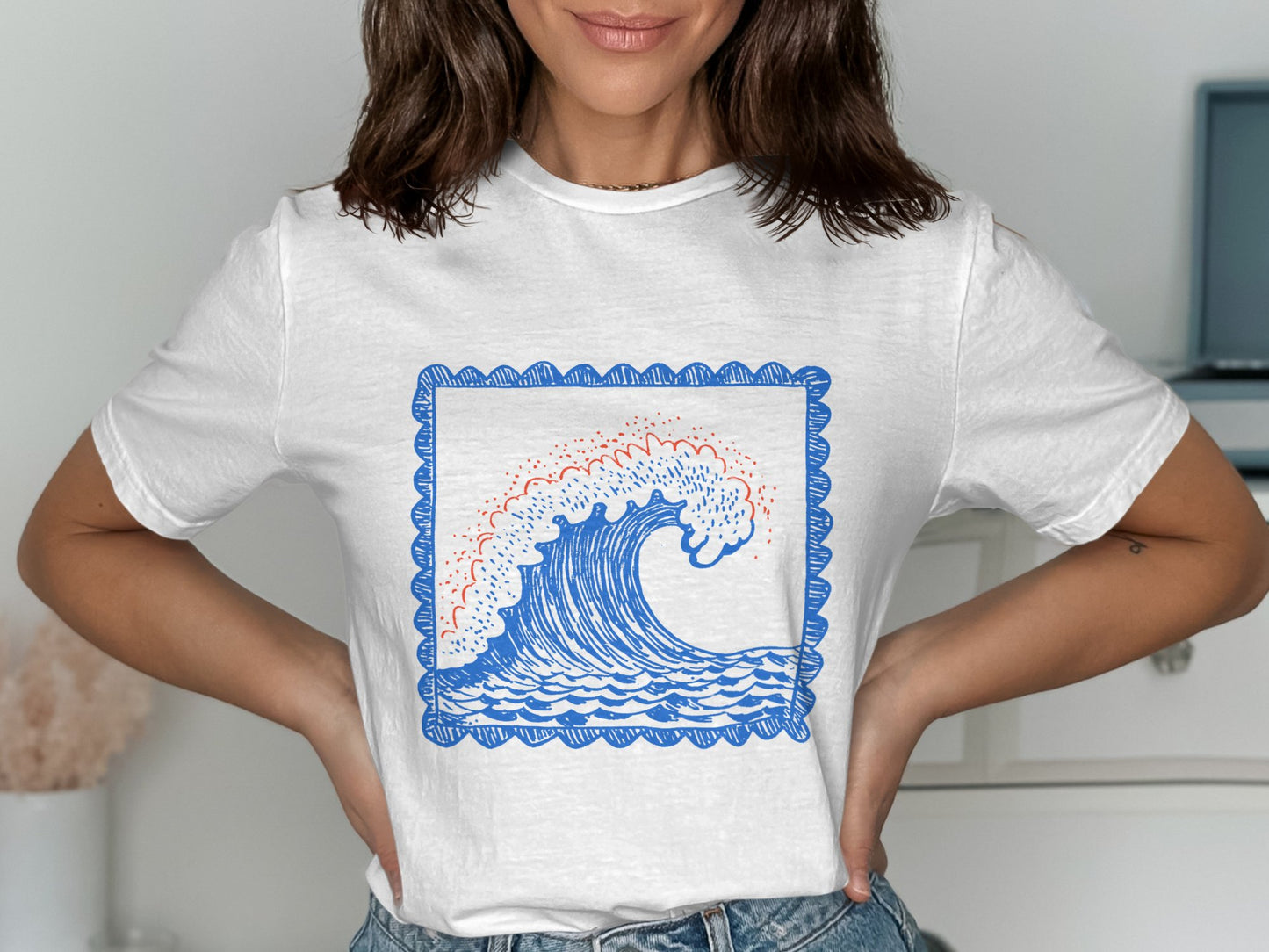 Vibrant Wave Print Graphic Tee Casual Wear Product
