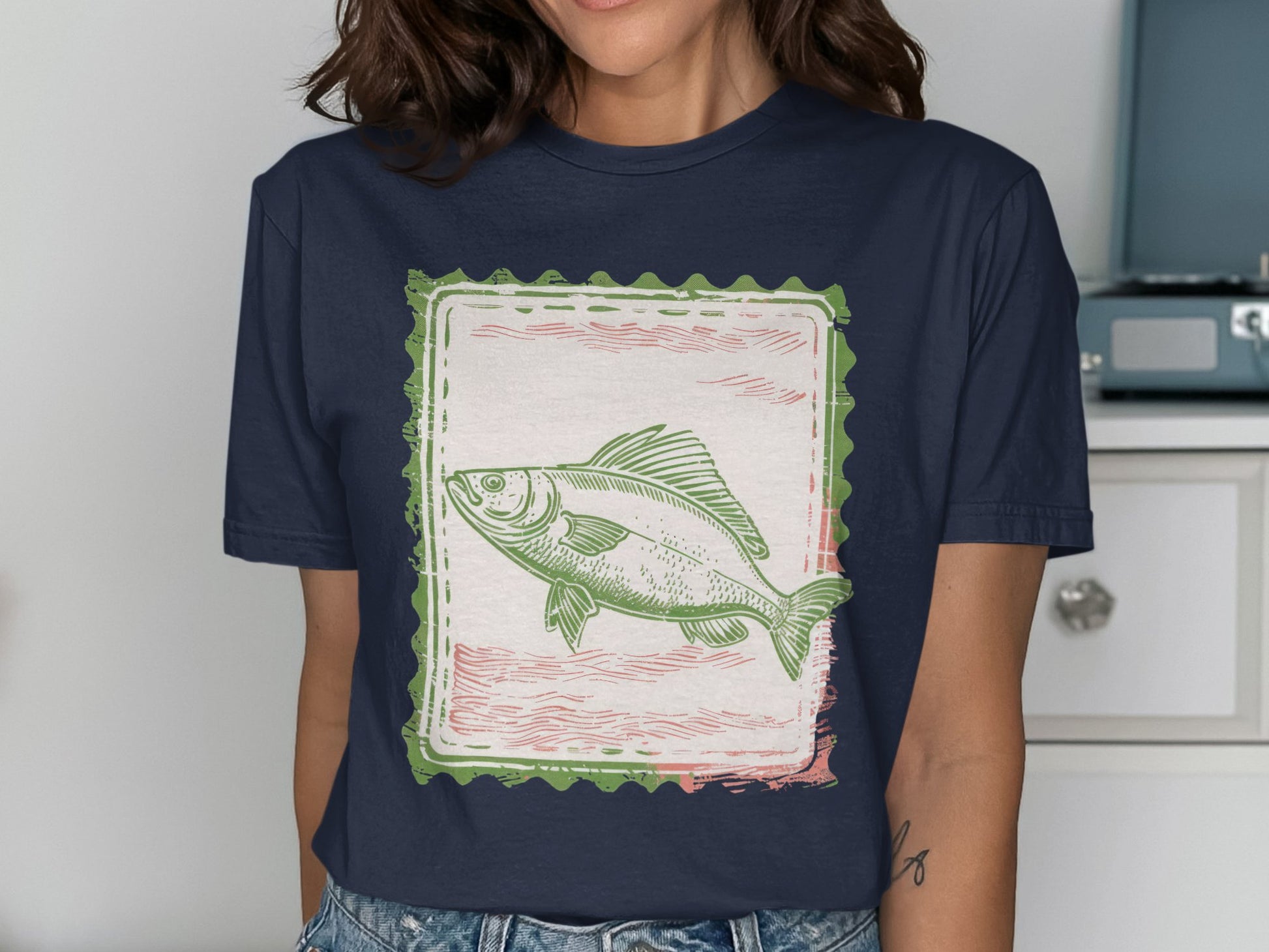 Vintage Fish Illustration T-shirt in Navy product type