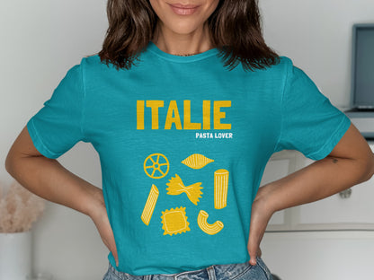 Teal t-shirt with "ITALIE PASTA LOVER" text and pasta illustrations.