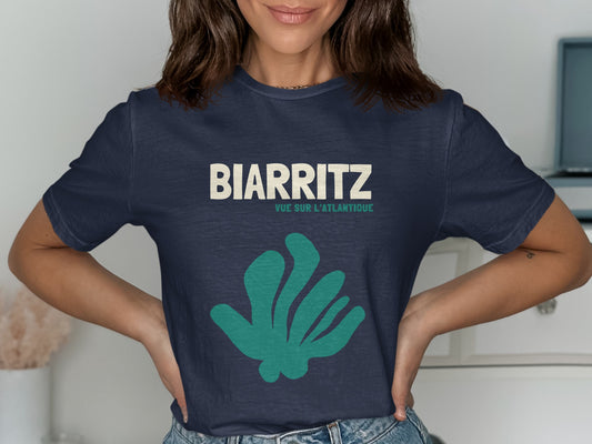 Navy t-shirt with "Biarritz Vue sur l'Atlantique" text and teal graphic.