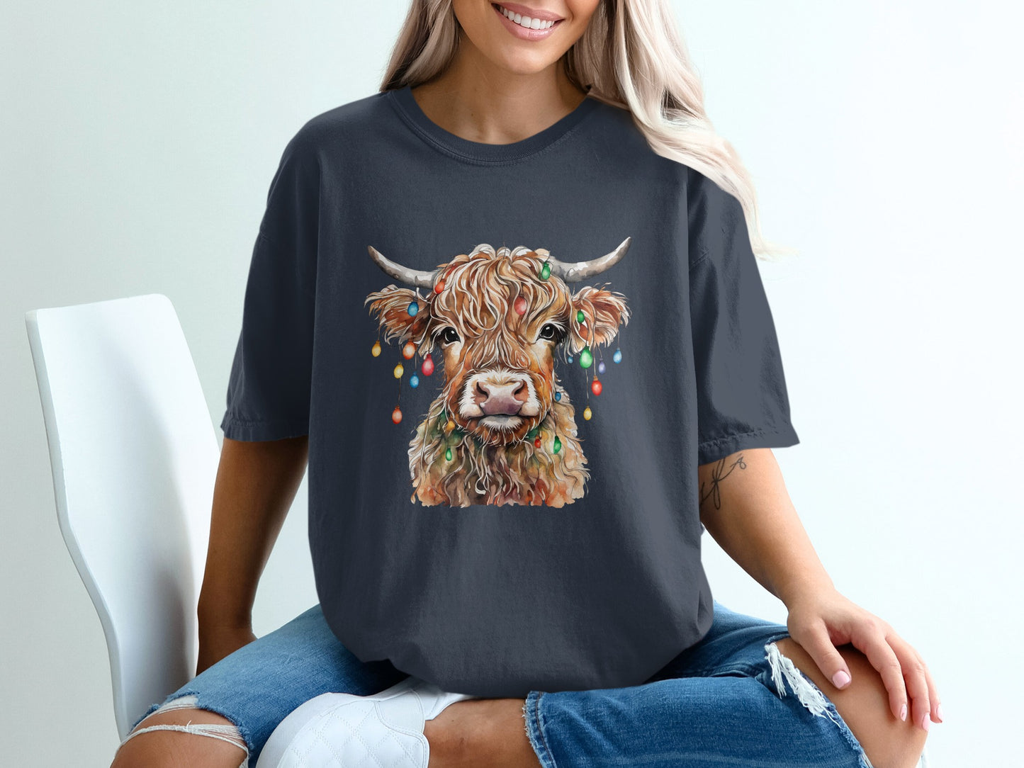 Adorable Highland Cow Graphic Casual T-shirt product