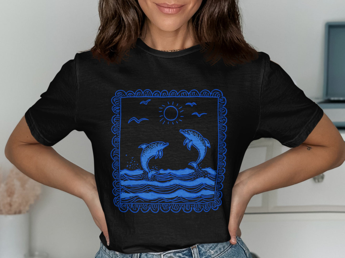 Graphic Dolphin Design Black T-shirt product type
