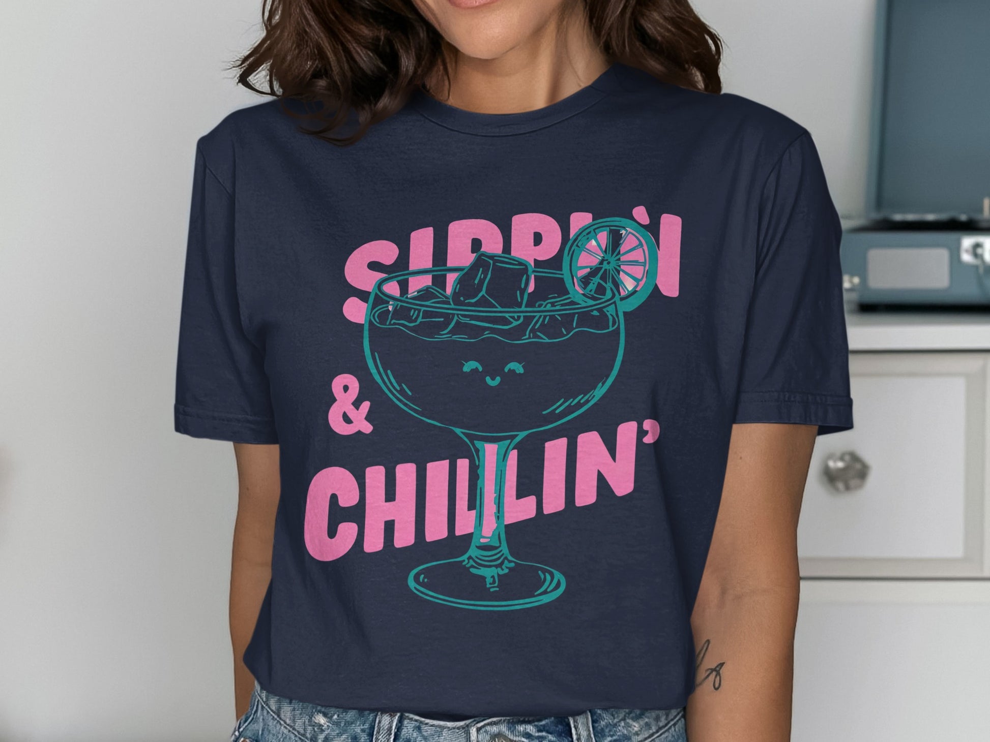 T-shirt with pink text "Sippin' & Chillin'" and a smiling margarita glass.