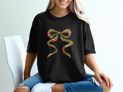 Festive Red Green Ribbon Bow Black T-shirt product type