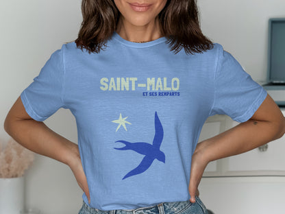 Light blue t-shirt with "SAINT-MALO ET SES REMPARTS" and a stylized bird.