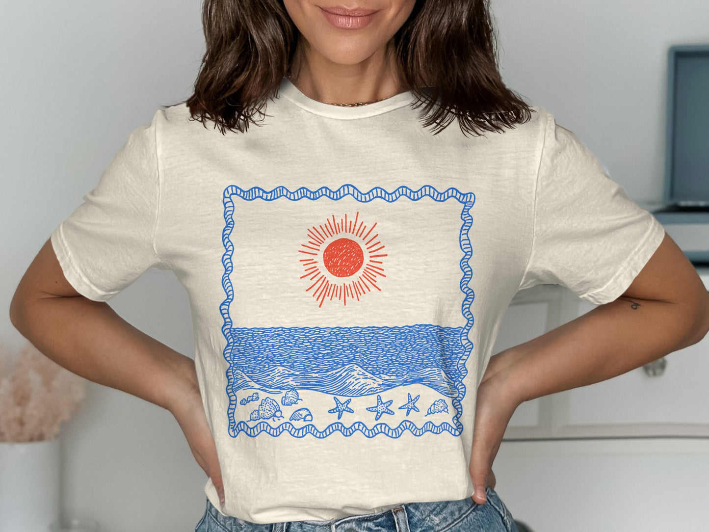 Sun and Ocean Graphic Tee with Seashells product type
