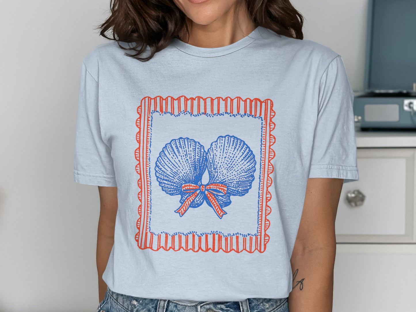 Vintage Style Shell Print Graphic Tee Shirt product type