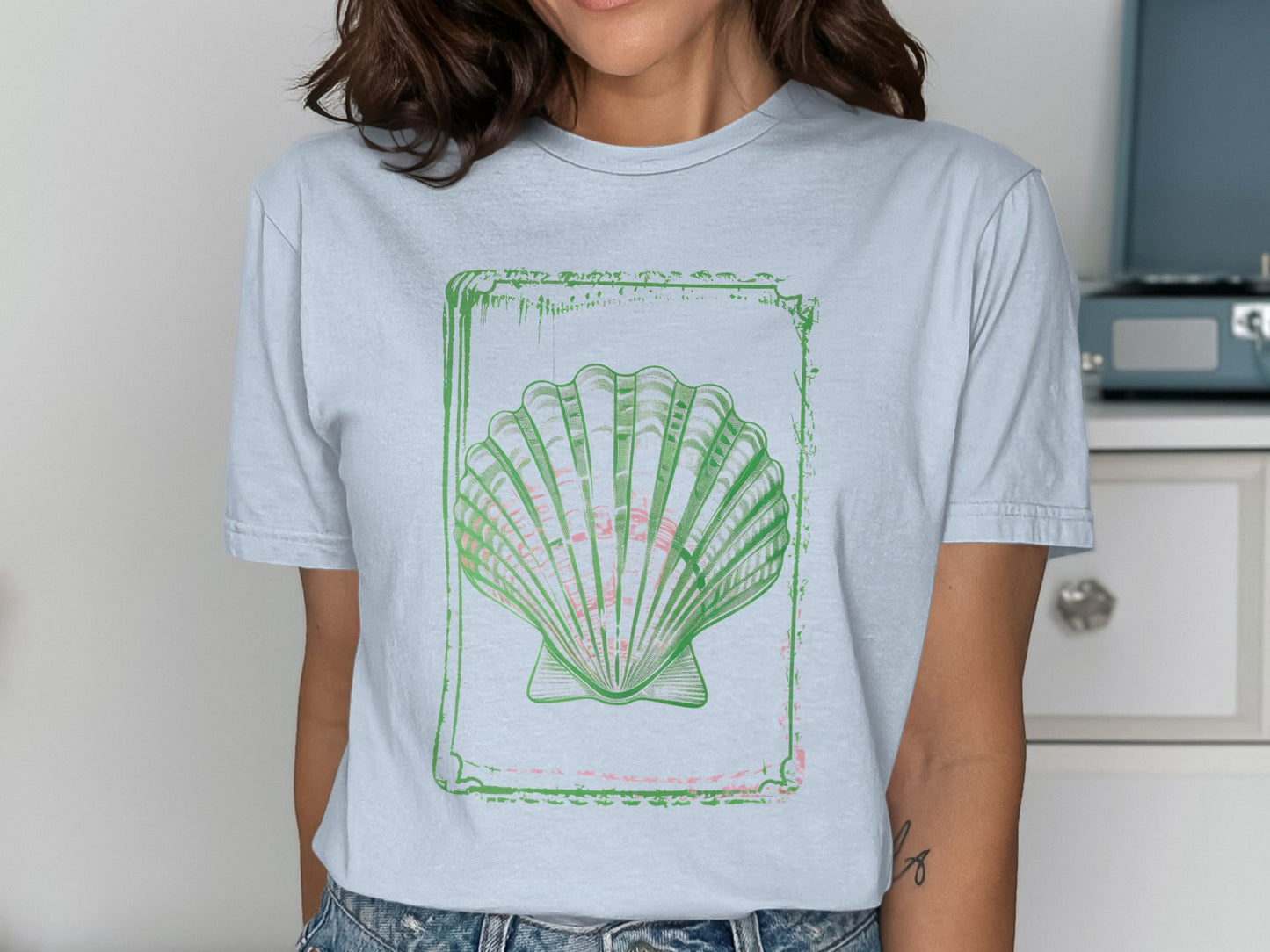 Sea Shell Graphic Casual Tee product